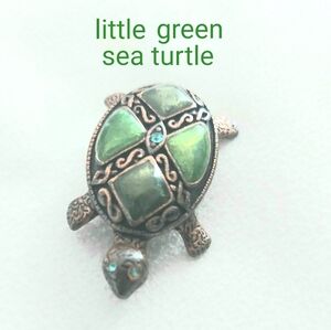 LC Fancy Green Sea Turtle Brooch